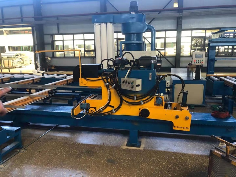 单人无人调直后钳口