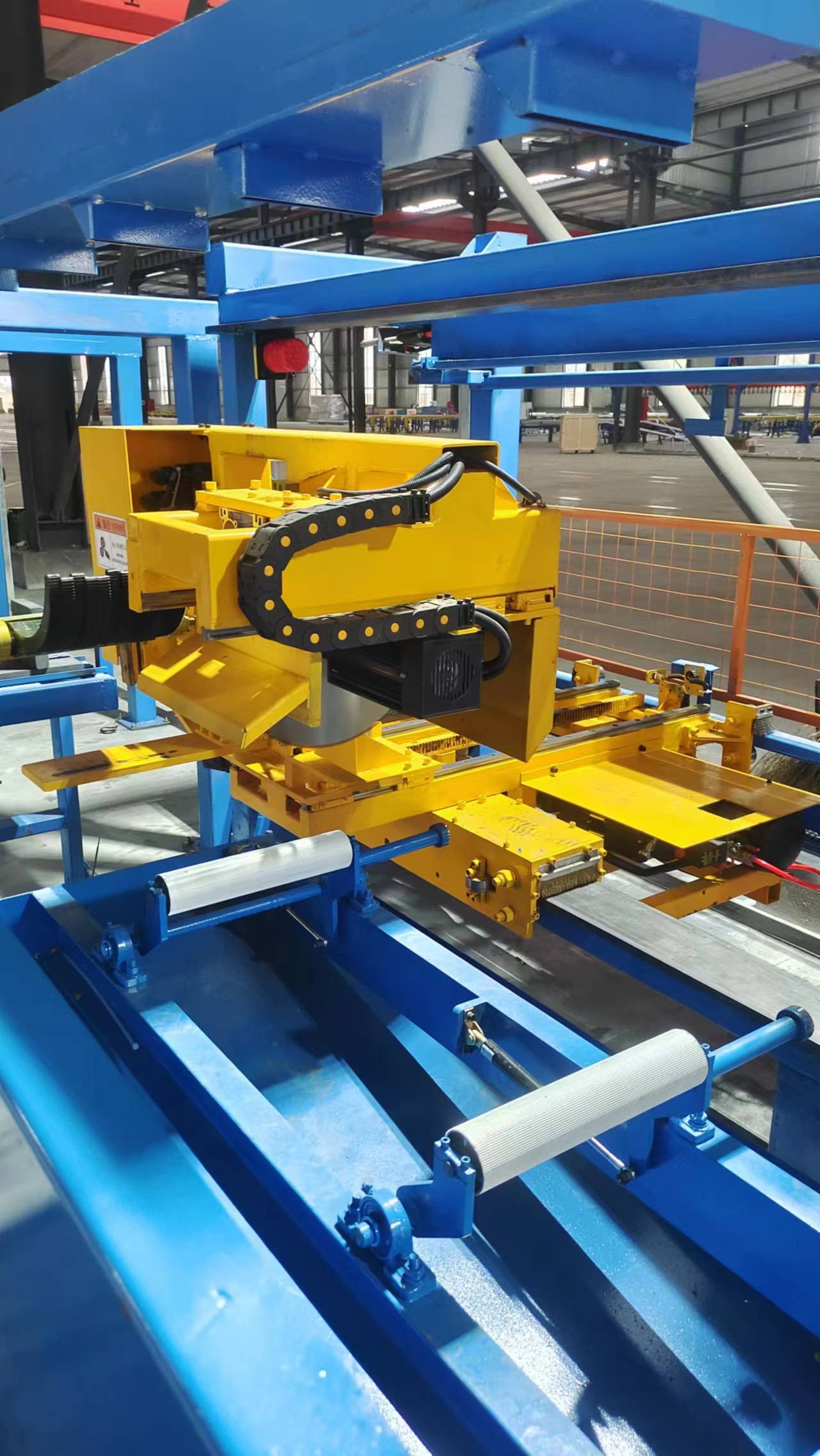 双头双锯上下轨牵引机